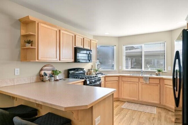 Building Photo - 4160 Deemer Rd