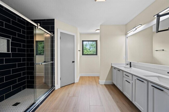 Building Photo - 9707 Nightjar Dr