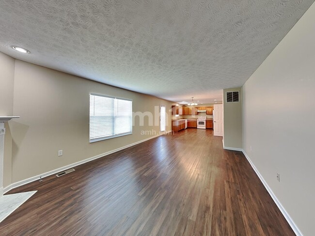 Building Photo - 5960 Driftwood Ct