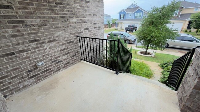 Building Photo - 128 Riverhill Dr