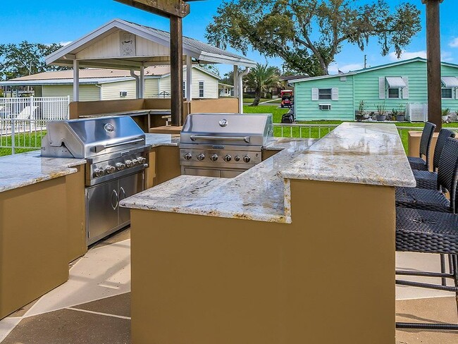 Building Photo - 41094 Roselle Lp