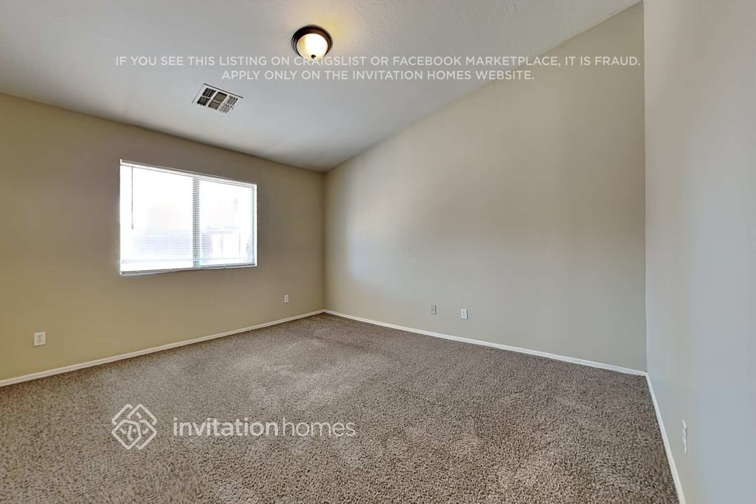 Building Photo - 3319 W Sunland Ave