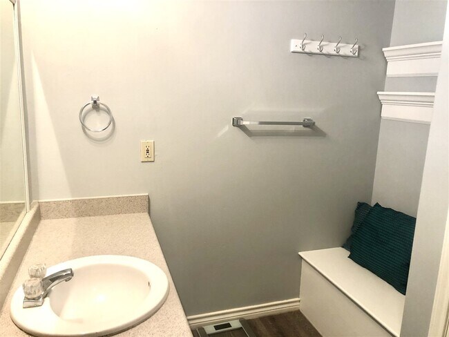 Building Photo - 9802 Cantera Ct