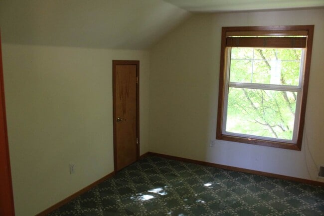 Building Photo - Experience Downtown Gig Harbor living in t...