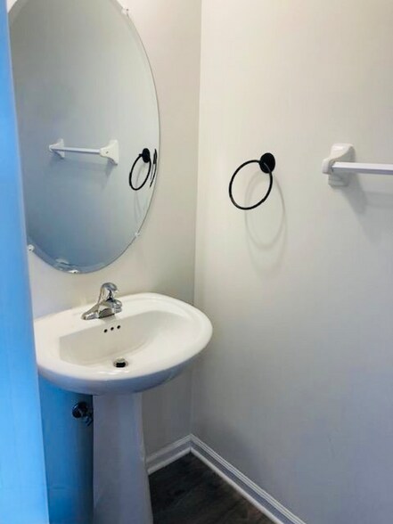 Building Photo - 1391 Black Forest Dr