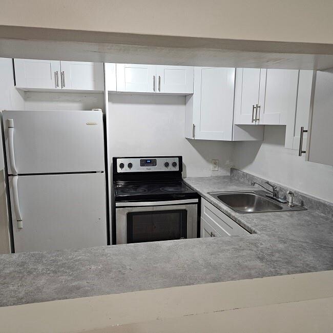 Building Photo - 4848 NW 24th Ct