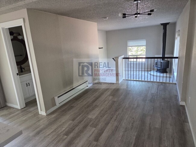 Building Photo - Recently remodeled 3 bedroom, 2.5 bath home