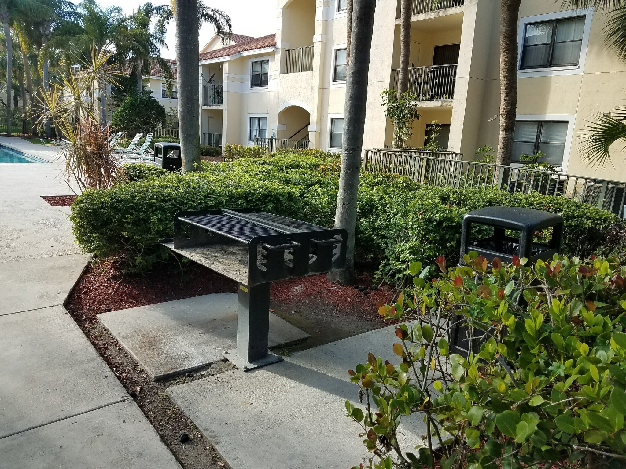 There are multiple BBQ's in Hollywood Parc property. - 550 S Park Rd