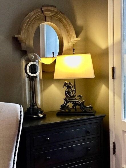 Building Photo - 2051 Park Ave