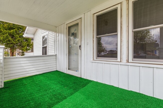 Building Photo - 2012 Arrow Ave