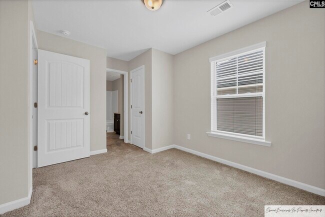 Building Photo - 243 Gum Swamp Trl