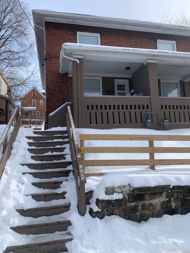 Building Photo - 212 N 3rd St