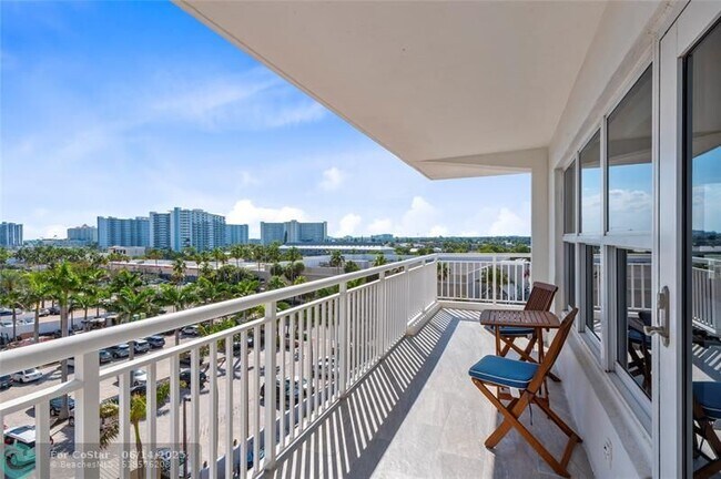 Building Photo - 3850 Galt Ocean Dr