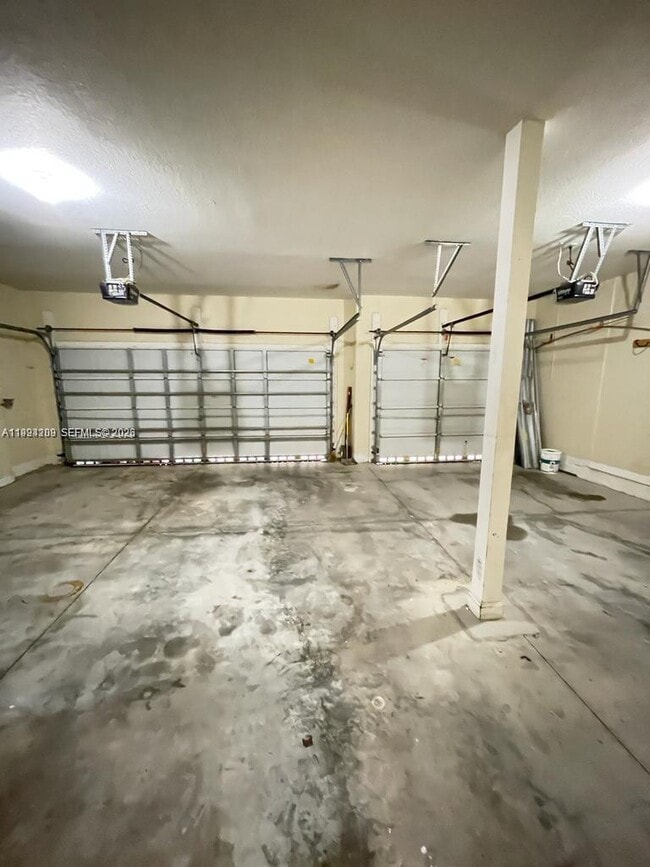 Building Photo - 19183 N Hibiscus St