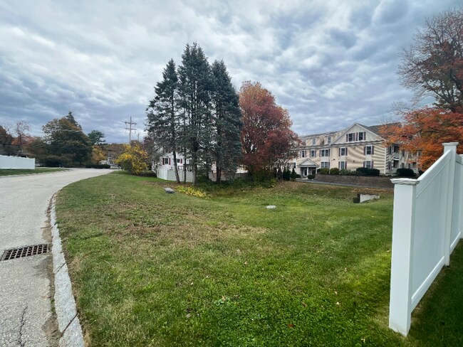 Building Photo - 431 Winnacunnet Rd