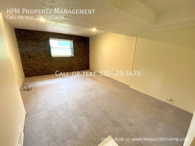 Building Photo - 1827 Thackeray Ave NW