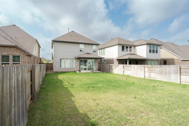 Building Photo - 2221 Nightjar Song Dr