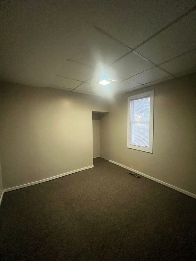 Building Photo - Spacious 4 Bedroom Hamilton, MI