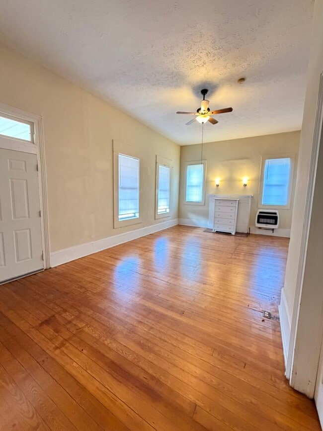 Building Photo - 1300 N Broad St