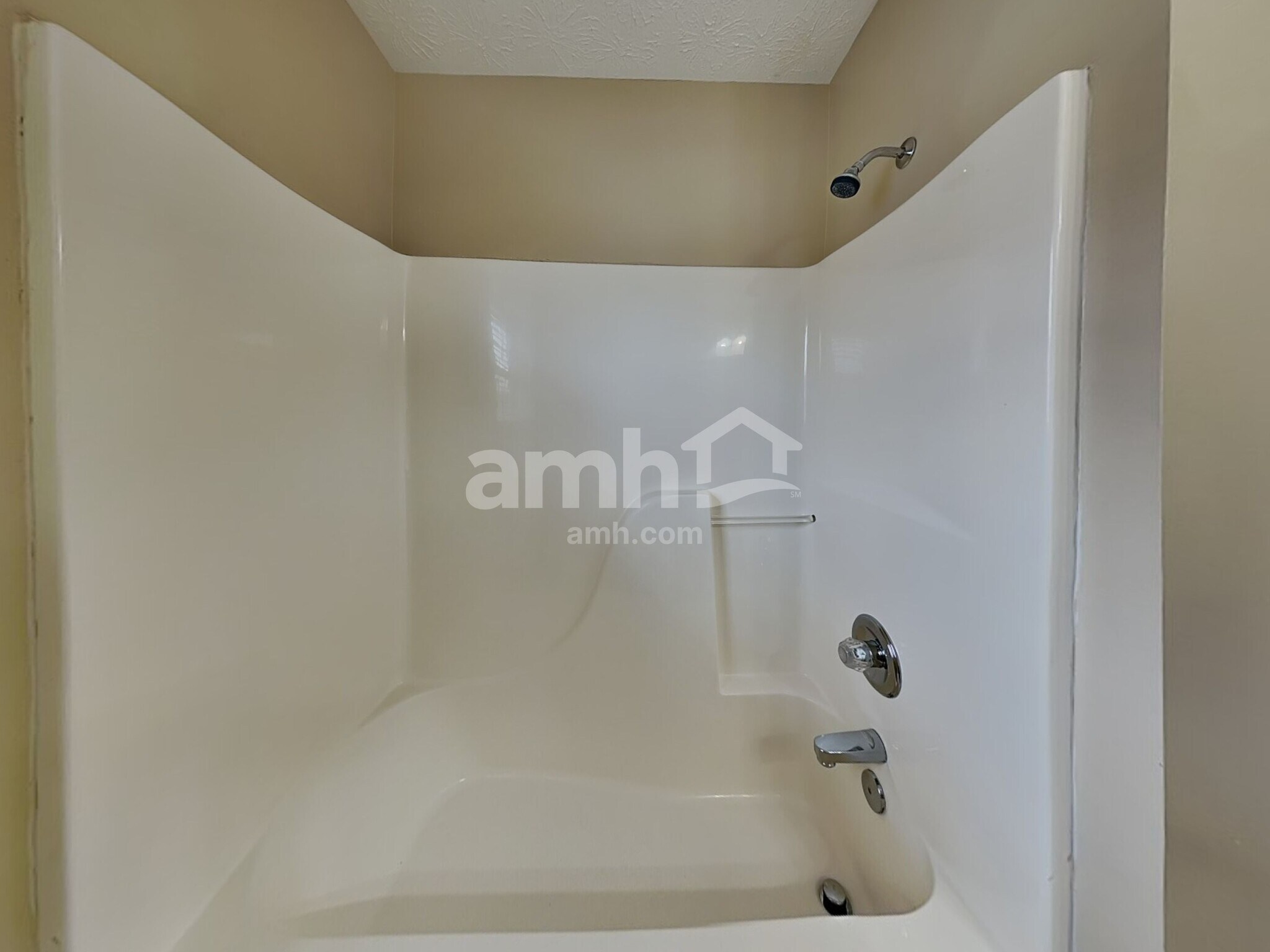 Building Photo - 2122 Creek Trail Dr