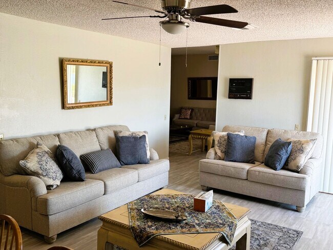 Building Photo - MLCC 3 Bedroom 2 Bath
