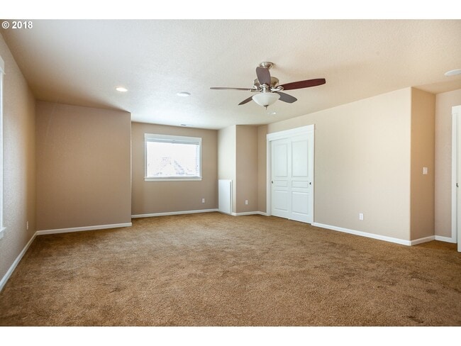 Building Photo - 3089 SE Riesling Rd