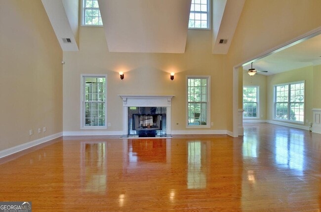 Building Photo - 170 Diana Dr