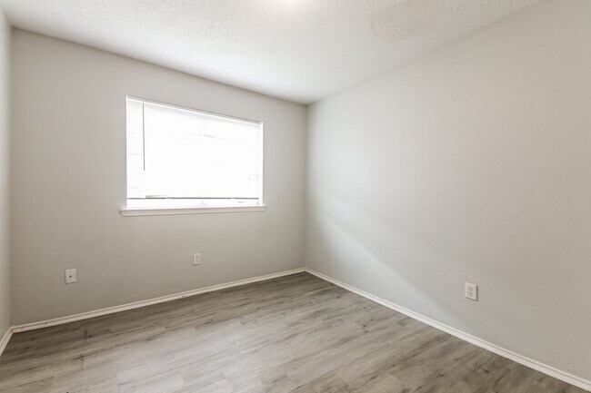 Building Photo - 3 BR/2BA | Newly Renovated Single Family Home | 1-Car Covered Parking | Gated backyard!