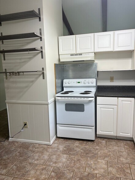 Building Photo - 124 Appletree Ct