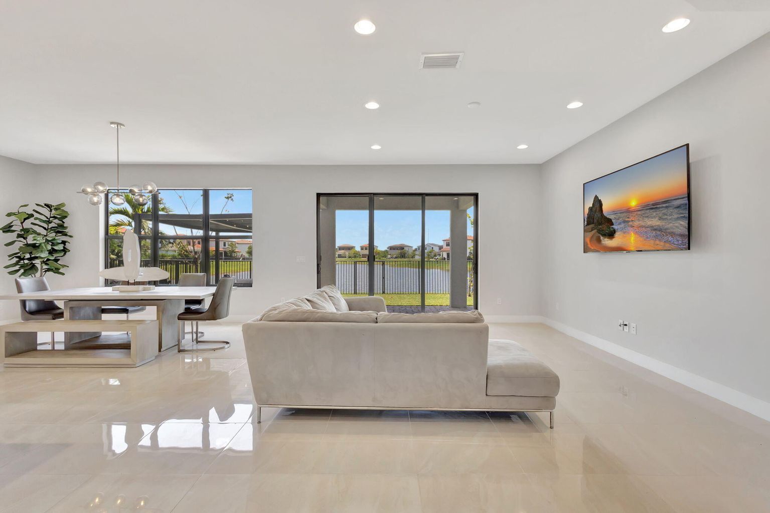 Building Photo - 16608 Cove Rd