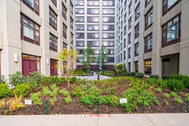 Building Photo - 1500 Hudson St