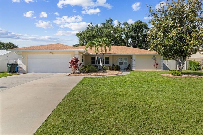Building Photo - 5776 Augusta Cir