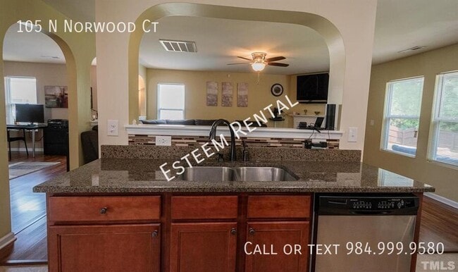 Building Photo - 105 Norwood Ct S