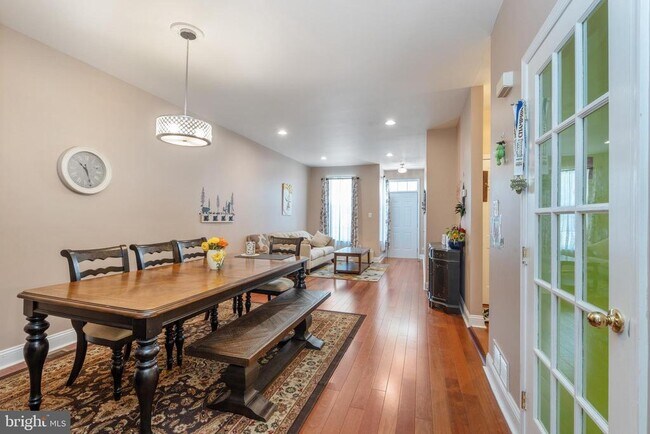 Building Photo - 802 Yarrow Cir
