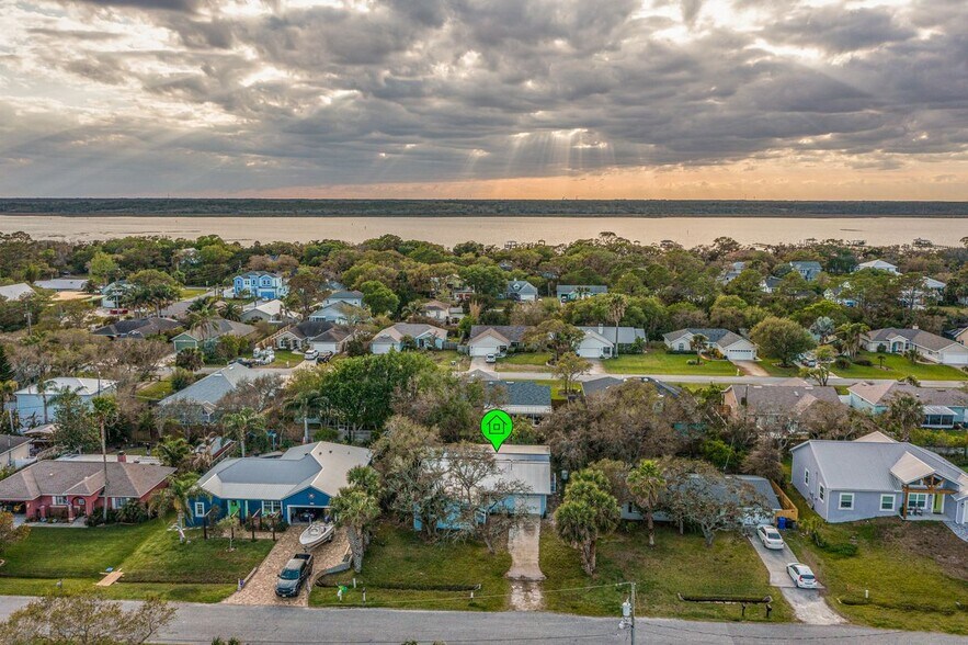 Building Photo - 5379 4th St