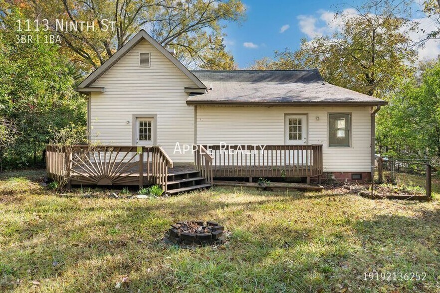 Building Photo - 1113 9th St