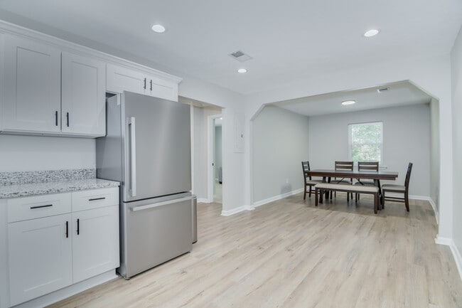 Building Photo - 4312 Windsor Spring Rd