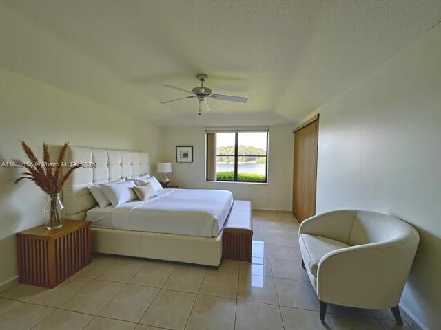 Building Photo - 6081 SE Landing Way