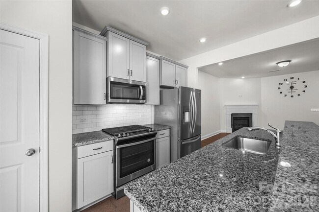 Building Photo - 1245 Pebble Grove Dr