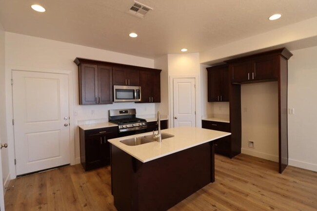 Building Photo - Move-In Bonus!!!  New Construction Townhom...