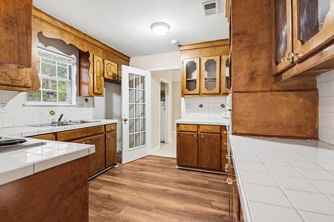 Building Photo - 4461 Jenwood St