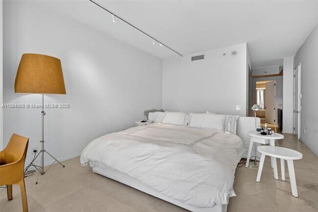 Building Photo - 9705 Collins Ave