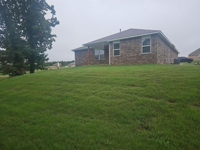 Building Photo - 11751 SWEEPING LN