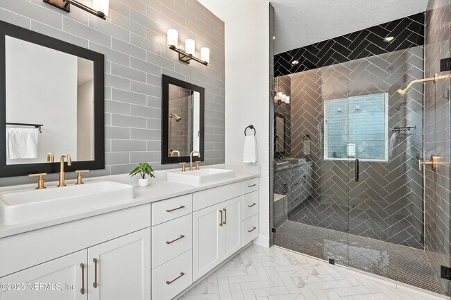 Building Photo - 480 Loosestrife Wy