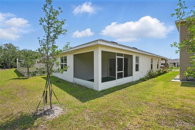 Building Photo - 5079 Royal Point Ave