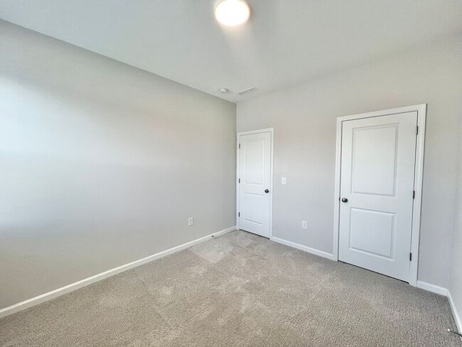 Building Photo - 1034 Manorhaven Dr