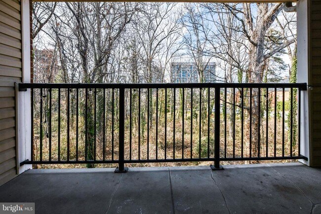 Building Photo - 3303 Wyndham Cir