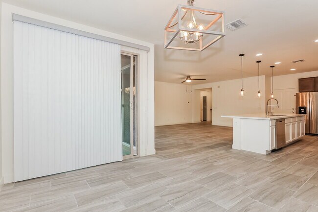 Building Photo - 9918 E Acceleration Dr