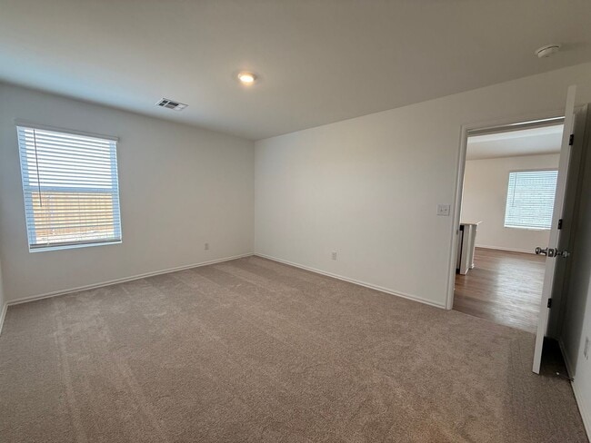 Building Photo - Brand New!! Cute 3 bed, 2 bath in Redstone Ranch
