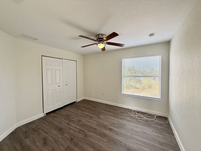 Building Photo - GORGEOUS, Large Completely Renovated Two-Story 4/2.5 PLUS LOFT in POINCIANA VILLAGES!